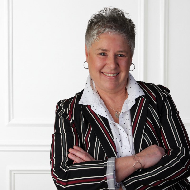 Valerie Del Brocco, REALTOR® with The Jennifer Jones Team, LPT Realty, Brokerage
